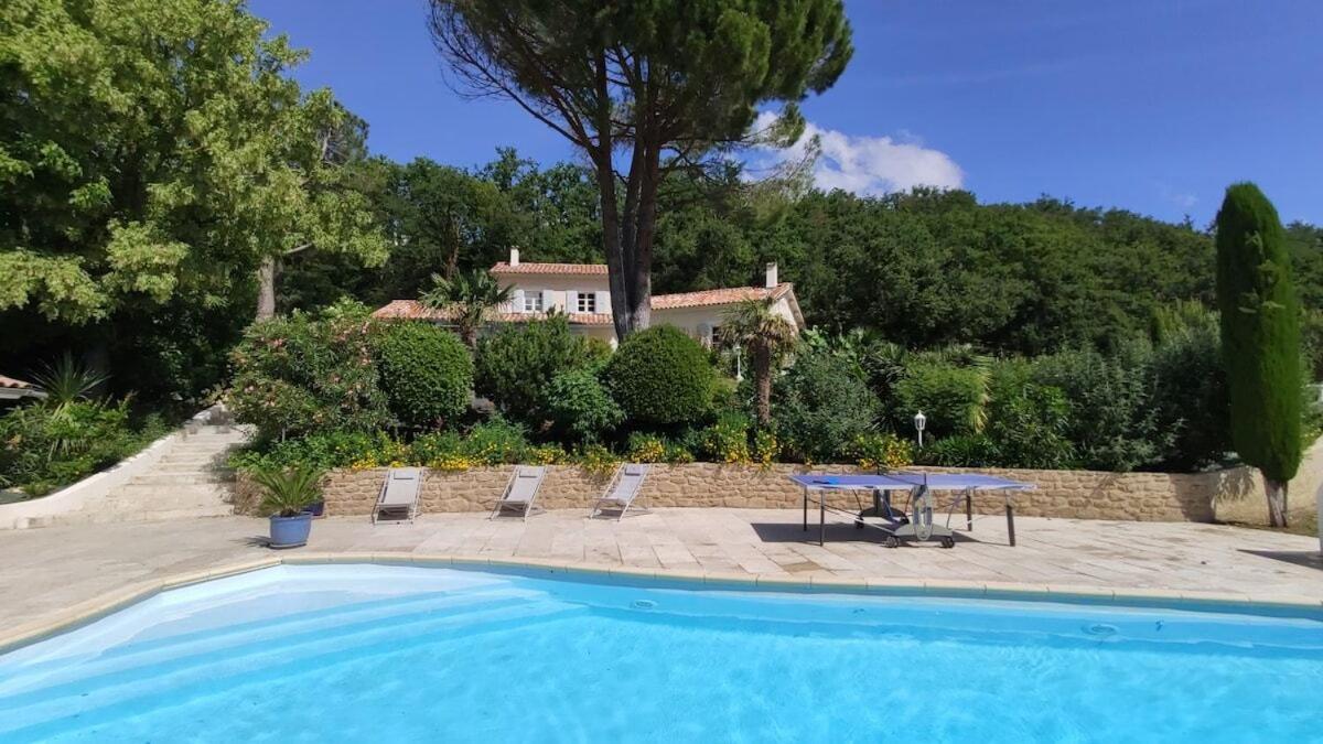 La Villa Moursoise 4 Etoiles Exterior foto