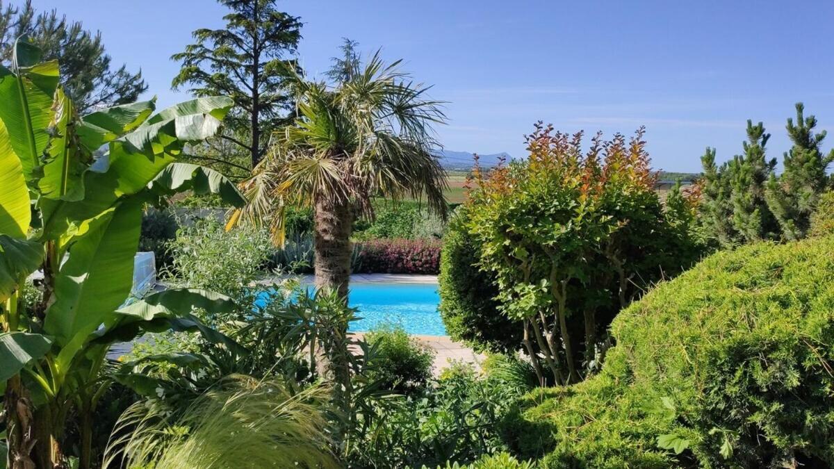 La Villa Moursoise 4 Etoiles Exterior foto